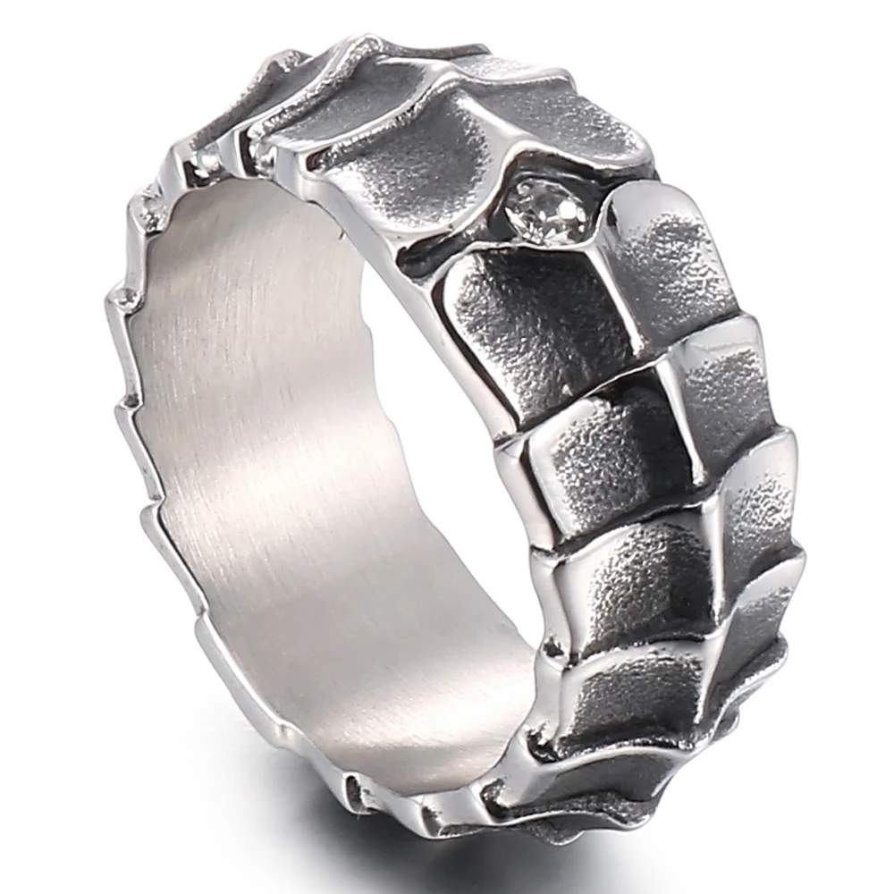 Anel Vintage em Aço Inoxidável para Moda Feminina e Masculina. Design Retrô Elegante, Jóia Resistente e Duradoura. Presente Ideal. — foto 1