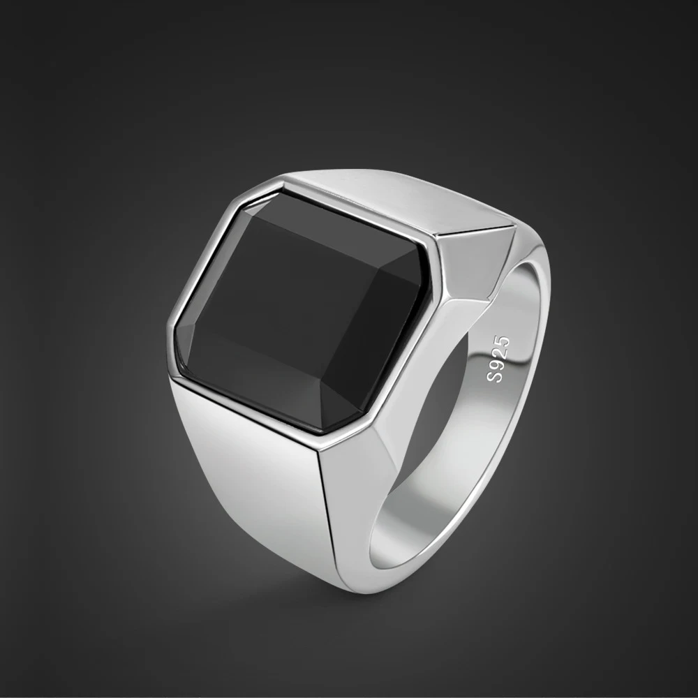 Anel masculino personalizado com ágata preta quadrada. Gravação especial para ele. Design moderno e elegante. Um presente inesquecível. — foto 2