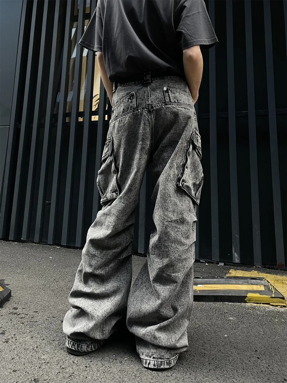 Pleated Workwear with Pocket Jeans, Loose-fitting Wide-leg Trousers for ultimate comfort and style. Perfect for work or — photo 9