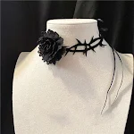 Colar feminino de design criativo, estilo dark e personalidade marcante. Perfeito para a garota que ama moda e se destaca. — foto 2