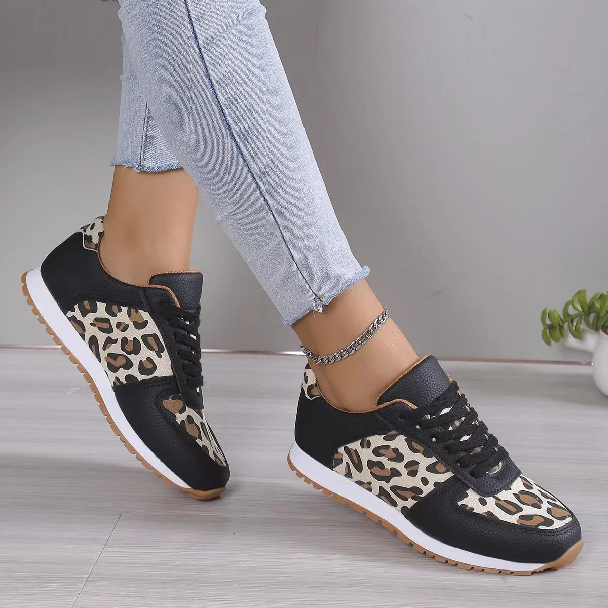Title 4, Womens Leopard Print Lace-up Sports Shoes. Cas...