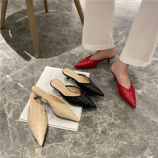Title 15, Sandálias stiletto pontudas femininas, realçam ...