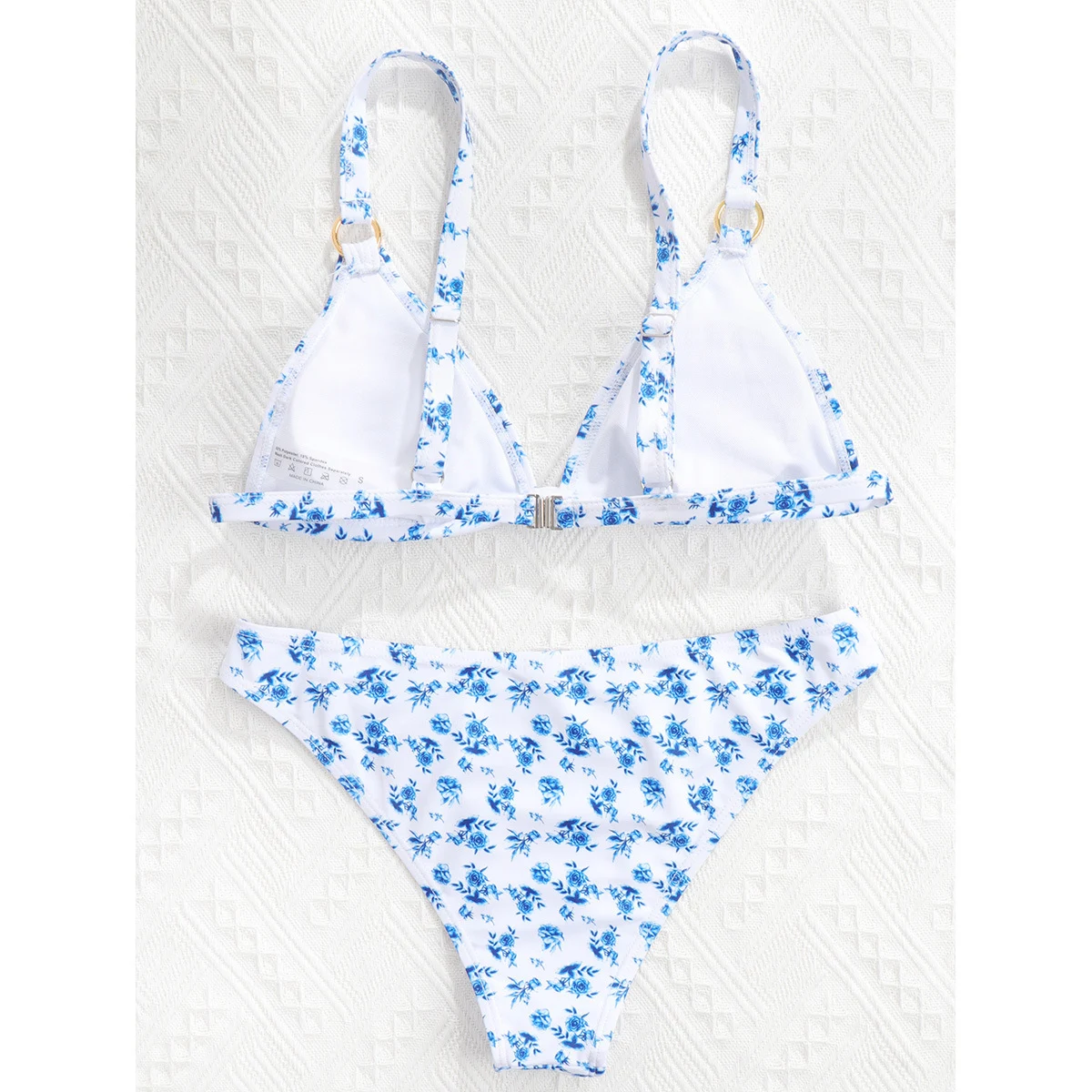 Split Badmode voor Dames met Sexy Borstpads en Print Straal op het strand met deze modieuze badmode en voel je zelfverzekerd in het water — foto 37