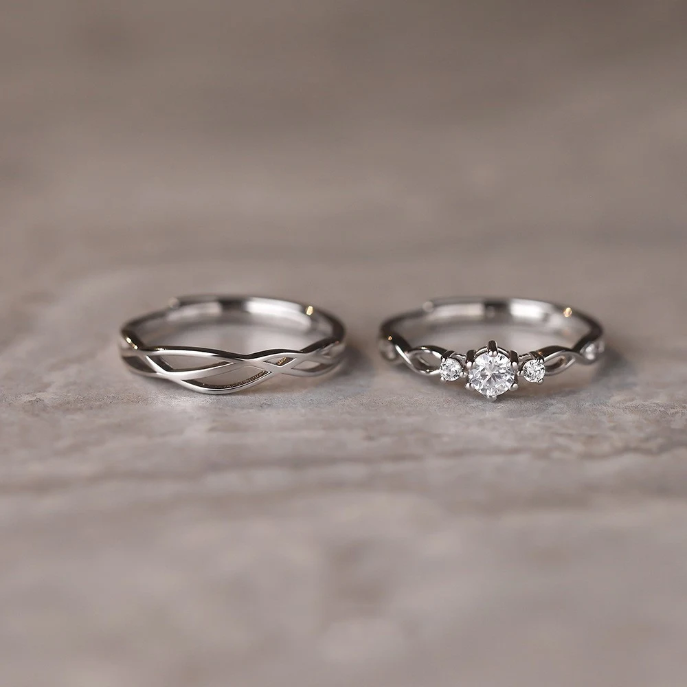 Anel de casal em prata esterlina S925 com zircônia e diamantes embutidos, design simples, ideal para celebrar o amor e a união. — foto 1