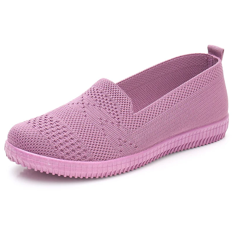 Herbstliche, atmungsaktive, flache Schuhe für Mütter mittleren Alters und ältere Damen. Bequeme Casual-Schuhe für den Alltag. — foto 7