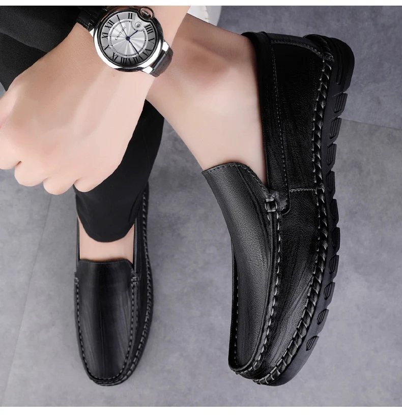 Men's Leather Round Toe Casual Shoes Breathable Soft Bottom Designed for comfort and everyday wear Lightweight and styli — photo 1