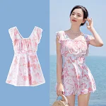 Japanse dames badpak uit één stuk. Elegant ontwerp dat je figuur flatteert. Comfortabel en stijlvol voor strand of zwembad. Geniet van de zon in stijl. — foto 4