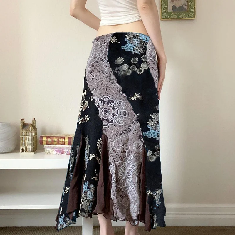 Europese en Amerikaanse retro bloemenrok voor dames, past overal bij. Modieus voor elke gelegenheid, ideaal voor stijlvolle en vrouwelijke outfits. — foto 3