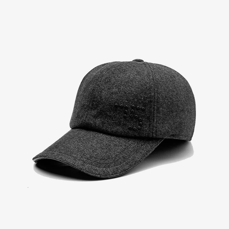 Warm and fashionable outdoor leisure cap for stylish and comfortable outdoor activities, perfect for enjoying nature and — photo 1