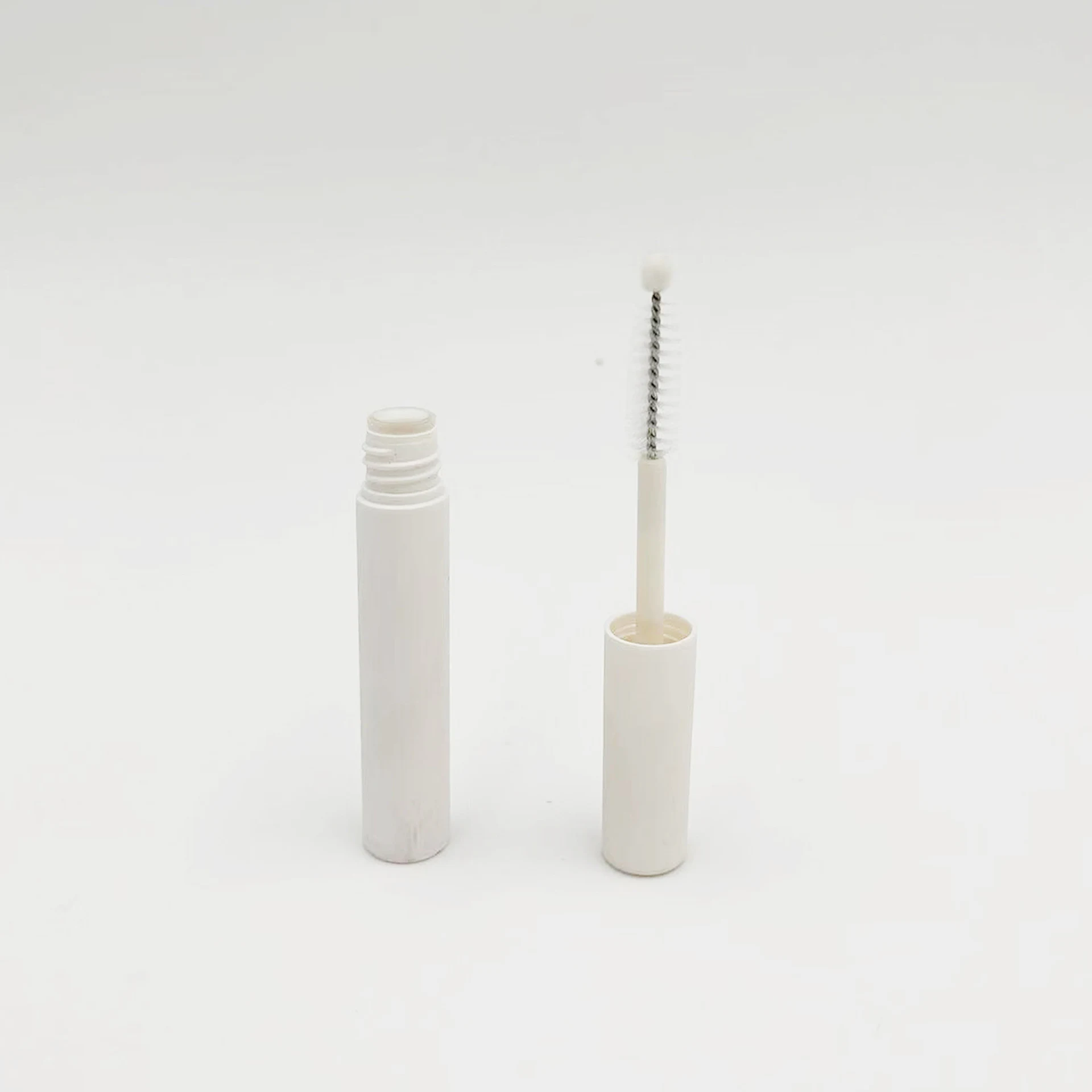 Segmented DIY Single Cluster Eyelash Glue for stunning lashes. Easy to apply, customizable, and long-lasting wear for am — photo 5