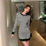 Ronde hals lange mouwen slim-fit gebreide jurk, accentueert je figuur, ideaal voor een stijlvolle en comfortabele look. — foto 5
