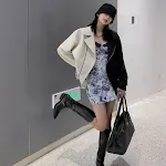 Jaqueta feminina de couro PU curta e solta estilo locomotiva com cores vibrantes. Ideal para um visual moderno e estiloso. — foto 5
