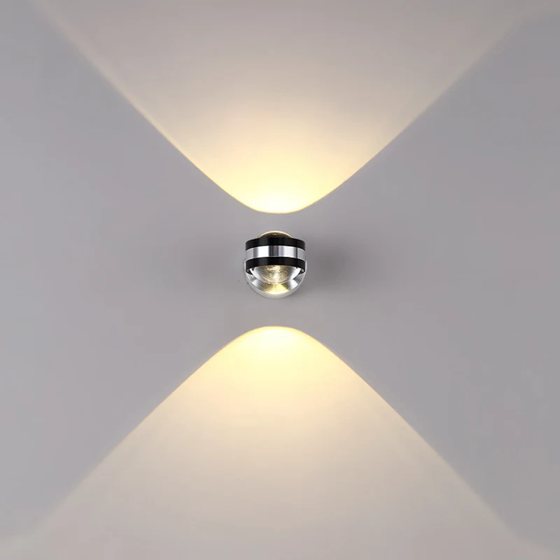 Luminária de parede cristal para quarto e sala de estar luxuosa. Iluminação elegante e sofisticada para um ambiente aconchegante e moderno. — foto 2