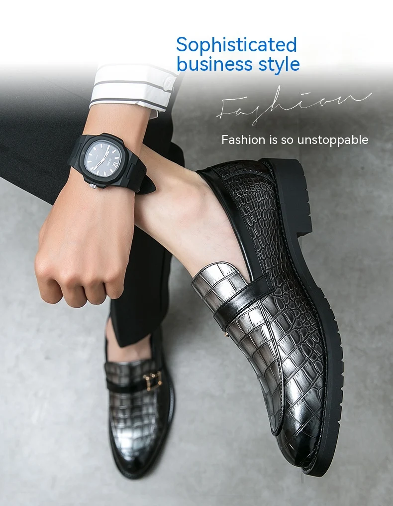 Title 3, Scarpe in pelle con fibbia e punta stile ingles...