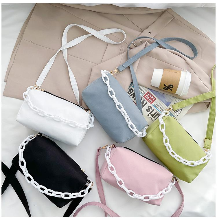 Title 7, Bolsa Carteiro Chain Messenger Cashew Flower, c...