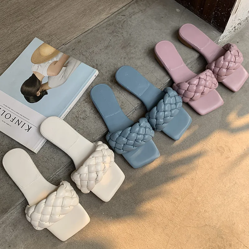 Sandali piatti da donna Comfort e stile per l'estate Scopri la nostra collezione di sandali bassi perfetti per ogni occasione Leggerezza e fascino — foto 1
