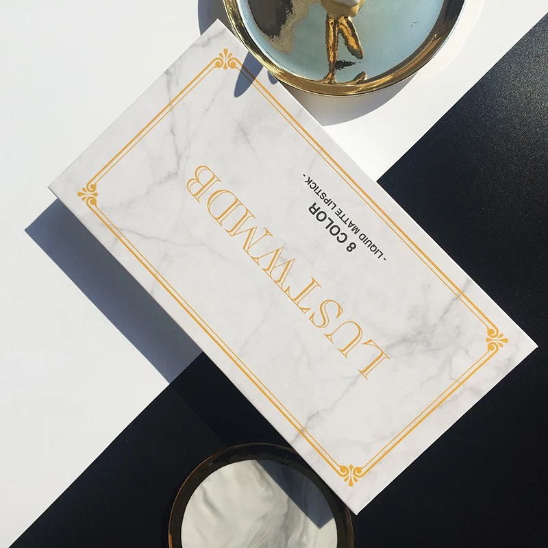 Kit de brilho labial Marble para lábios radiantes e hidratados. Cores sutis e efeito gloss que realçam a beleza natural, ideal para usar. — foto 4