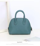 Damen Crossbody Tasche aus echtem Leder Einfache Schultertasche Alltagstauglich Schlankes Design Praktisch und Sicher für den täglichen Gebrauch — foto 3