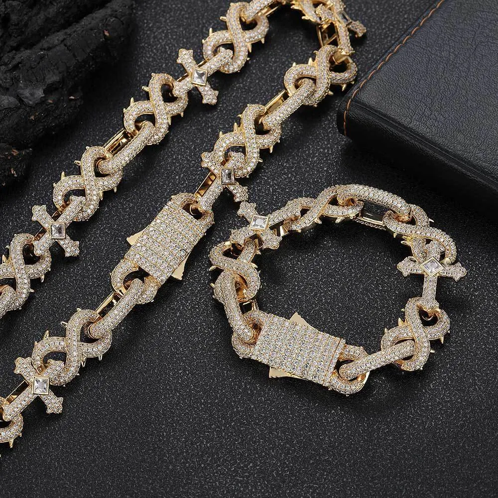 Colar masculino com corrente cubana de elos e cruz de espinhos de 8 caracteres, adicione estilo e personalidade ao seu visual. — foto 8