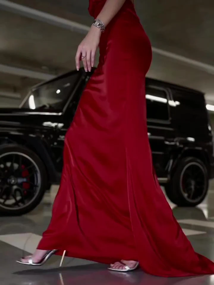 Vestido maxi sem costas em cor sólida — foto 2