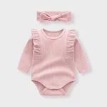 Body triangular manga longa para bebê com babados. Conforto e charme para o seu bebê, ideal para o dia a dia, aquecido e com estilo. — foto 10