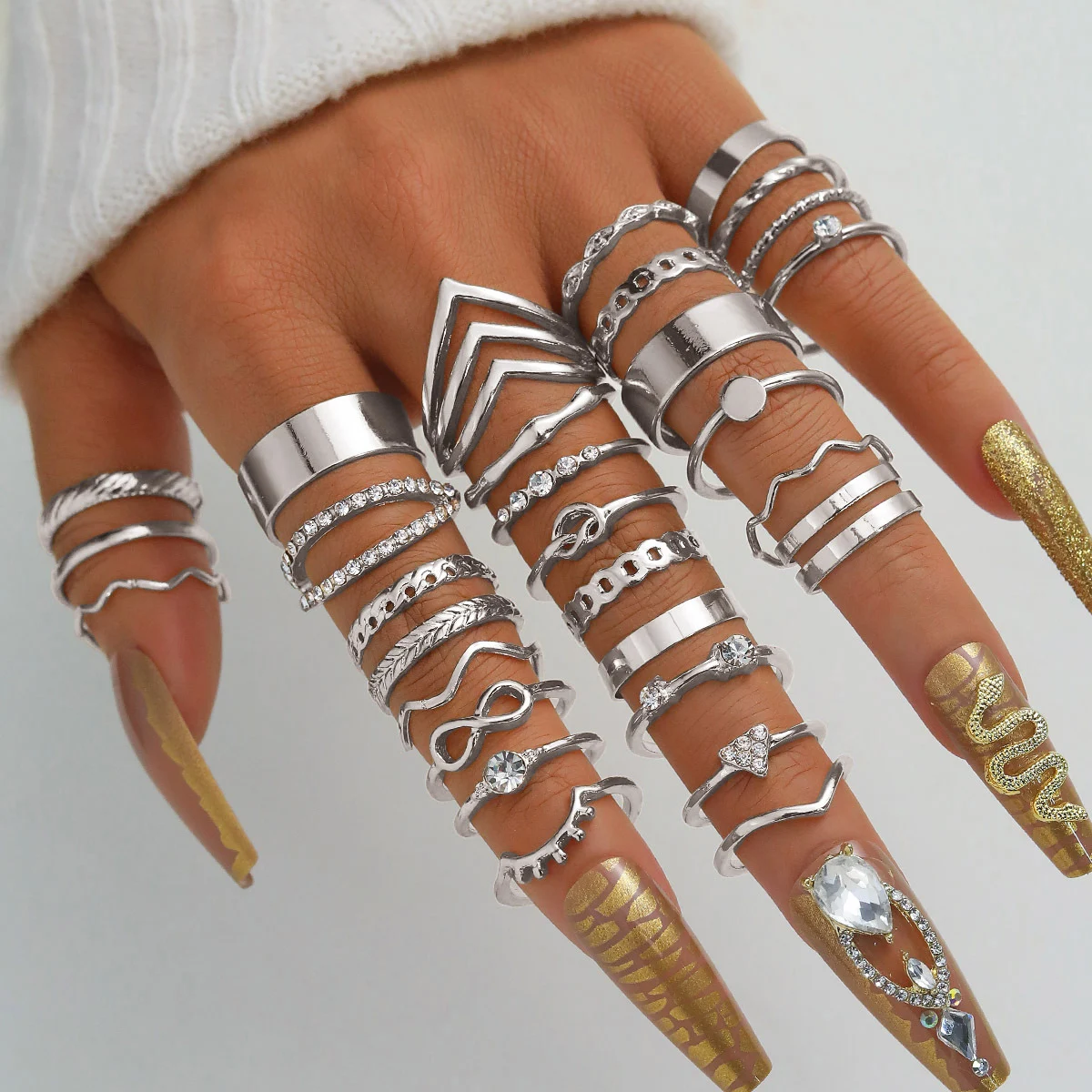 Anel de nó para mulheres seniores, conjunto de 23 peças. Design de nicho feminino, ideal para um visual moderno e sofisticado, fácil de combinar. — foto 38