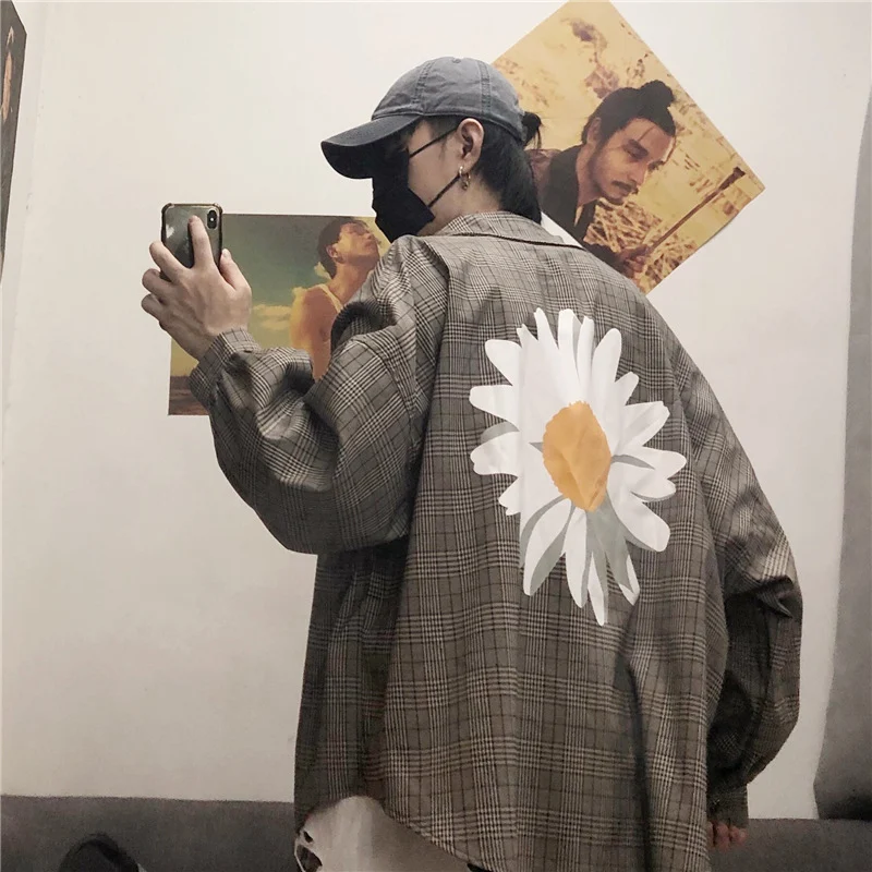Casaco solto fino com estampa xadrez para mulheres. Leve, confortável e estiloso, perfeito para primavera e outono. Ideal para uso casual diário. — foto 1