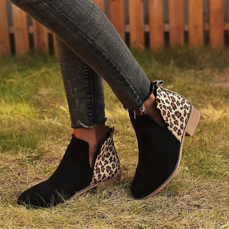 Women's casual shoes with thick heels for everyday wear. Comfortable and stylish footwear that elevates your look with a — photo 5