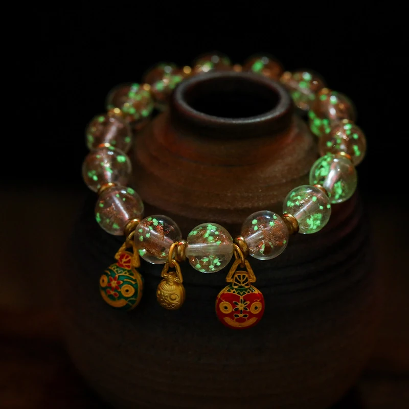 Pulseira Luminosa de Areia Dourada Antiga Esmalte Fluorescente Brilho Exclusivo Elegância Atemporal Joia Sofisticada Presente Ideal — foto 3