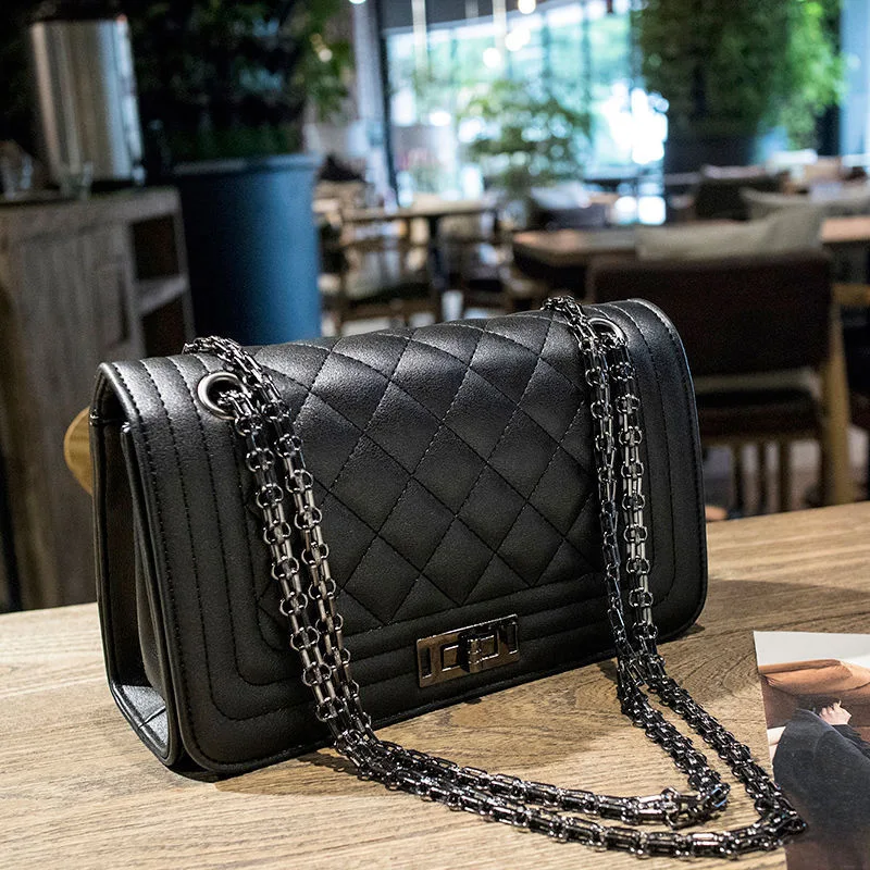Threaded Black Small Square Bag for Women, a stylish and compact accessory. Perfect for carrying your essentials with ea — photo 1