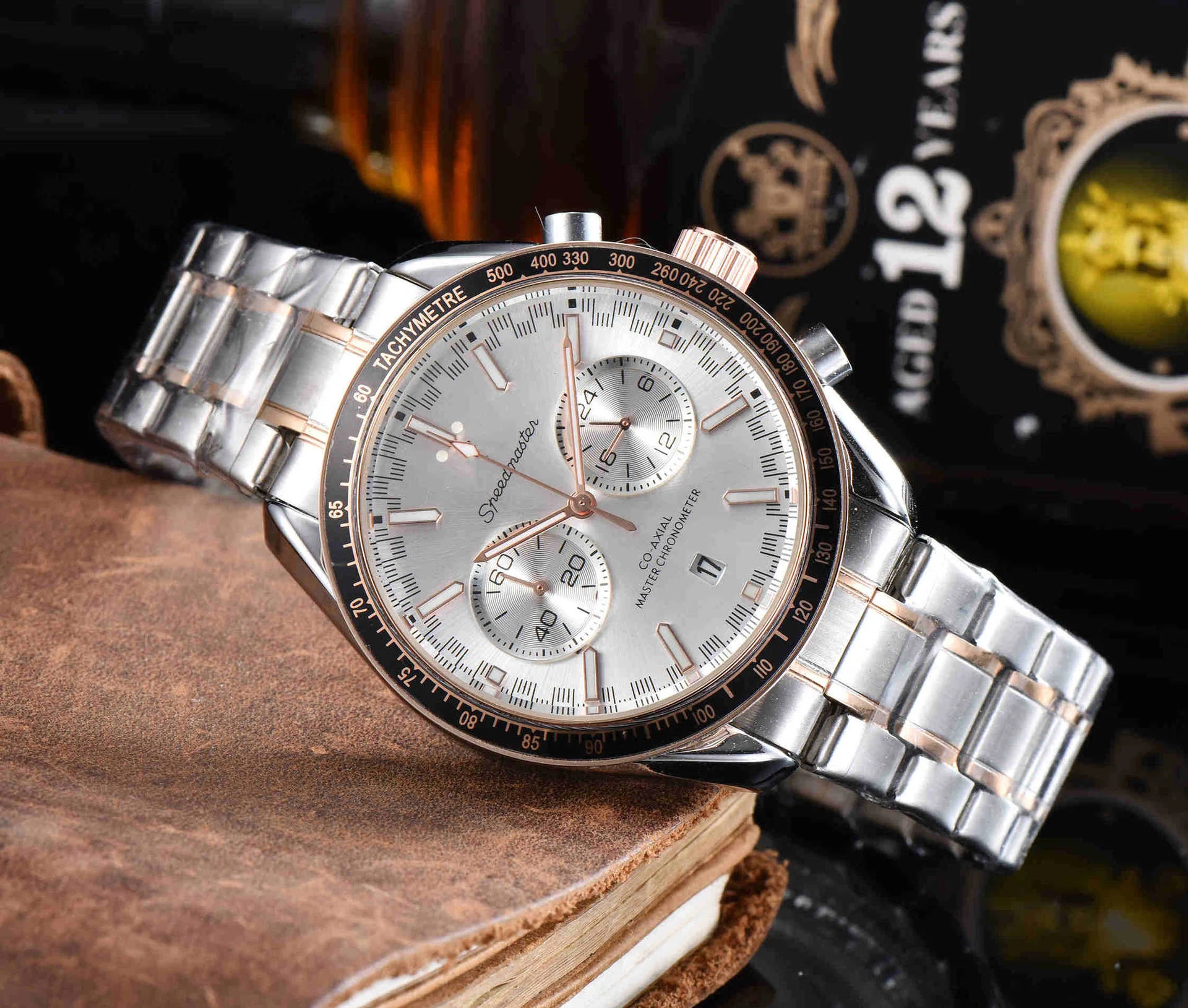 Relógio de quartzo masculino com pulseira de aço para negócios. Sofisticação e precisão para o homem moderno. Ideal para uso profissional e elegante. — foto 5