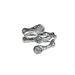 Anel feminino simples e versátil, que combina com tudo. Adicione um toque de elegância ao seu visual diário. O acessório perfeito para qualquer ocasião. — foto 2