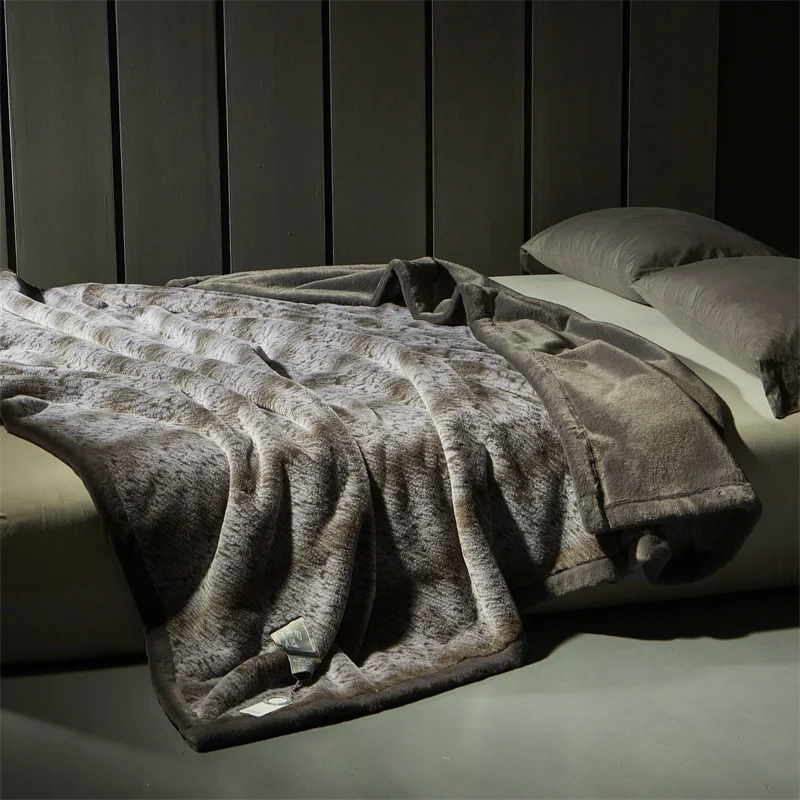 High-end artificial mink hair fur blanket, double-layer thickened warm, providing luxurious comfort and exceptional warm — photo 11