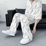 Terno Masculino Fino, Moderno, Decote em V, Camiseta Manga Curta. Ideal para o verão, fresco e estiloso. Conforto e elegância em um só traje. — foto 2