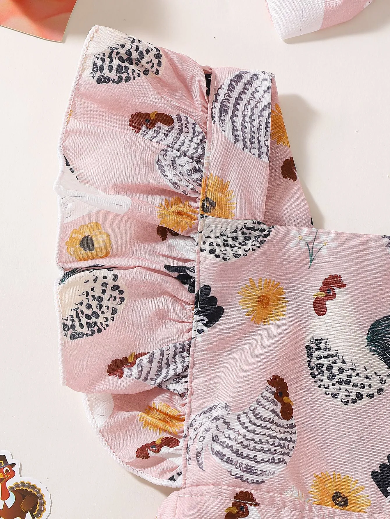 Vestido de bebé con diseño de gallina de dibujos animados y mangas con volantes, ideal para primavera y verano, suave y cómodo. — foto 9