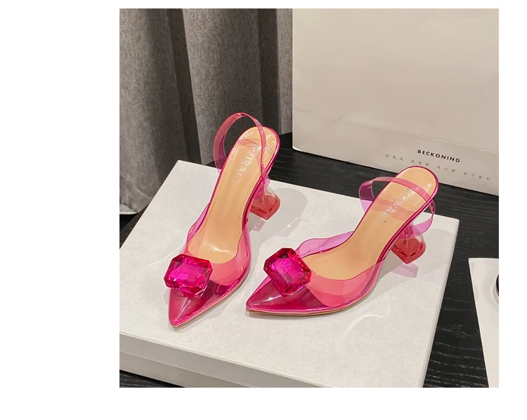 Sandalias de tacón alto para mujer elegantes y cómodas, perfectas para ocasiones especiales. Disfruta de estilo y altura sin sacrificar confort. — foto 2
