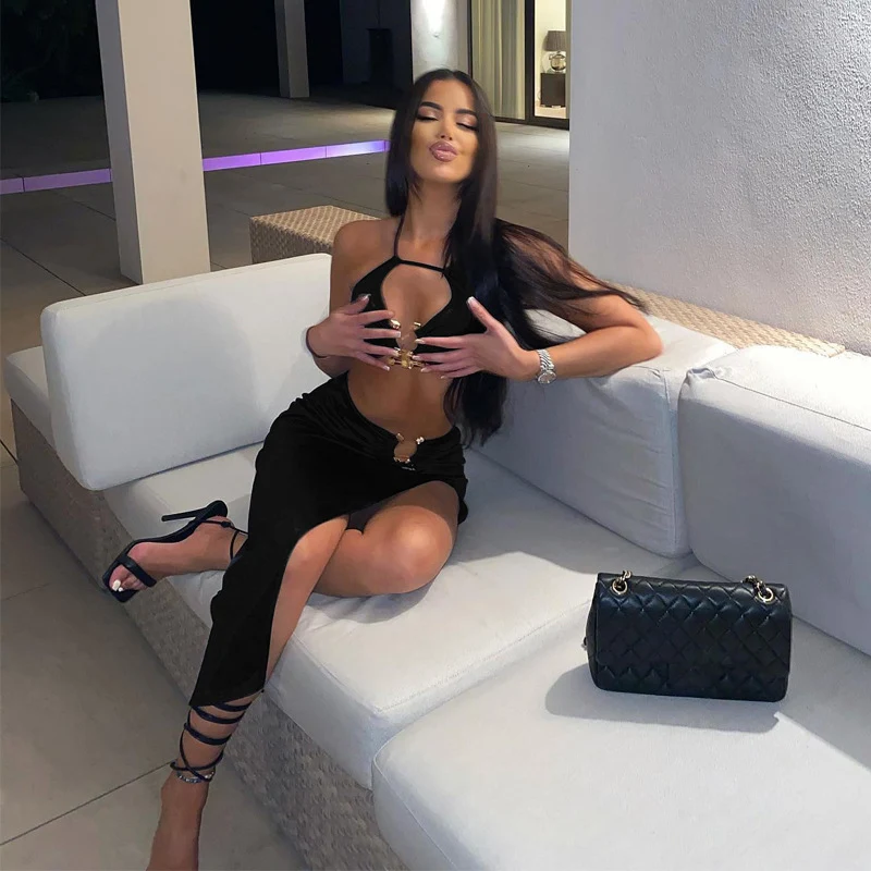 Conjunto de duas peças para mulheres, estilo balada, com top bandeau e saia. Traje fashion para a noite. Ideal para um look descolado e elegante. — foto 12