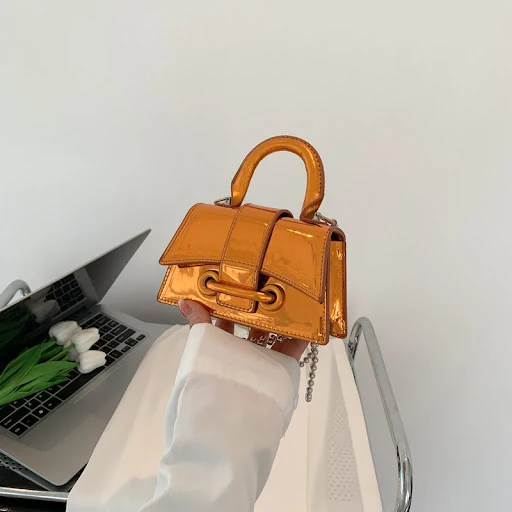 Title 3, Bolsa feminina fashion, simples com acabamento ...