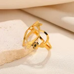 Anel ajustável em aço inoxidável 18K com formato de coração e letras inglesas. Design elegante e durável para um toque romântico e pessoal. — foto 24
