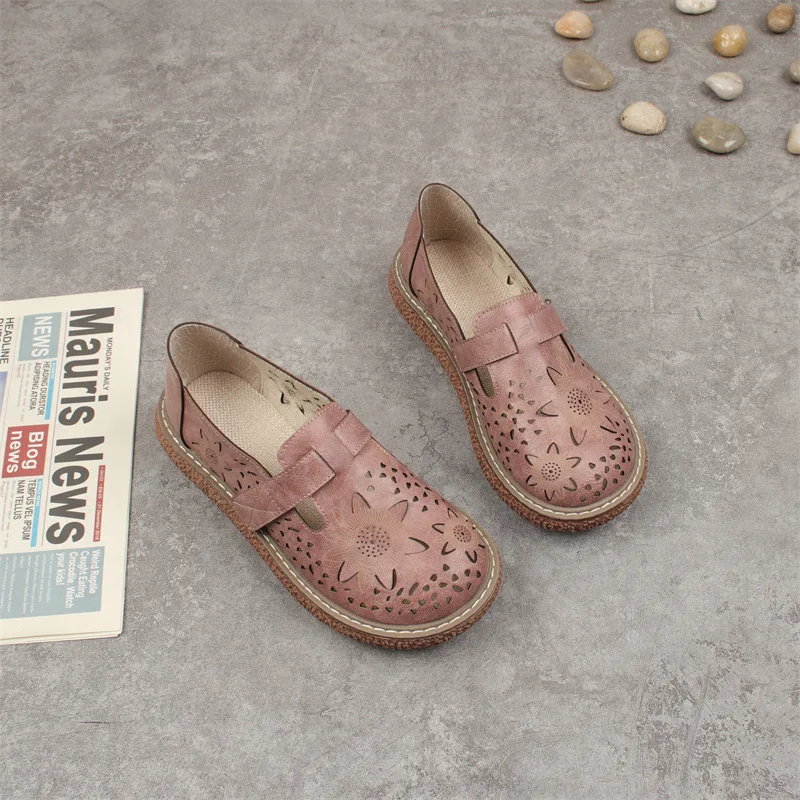 Title 11, Low Top Pumps with Hollow-Out Petals, Thick Bot...