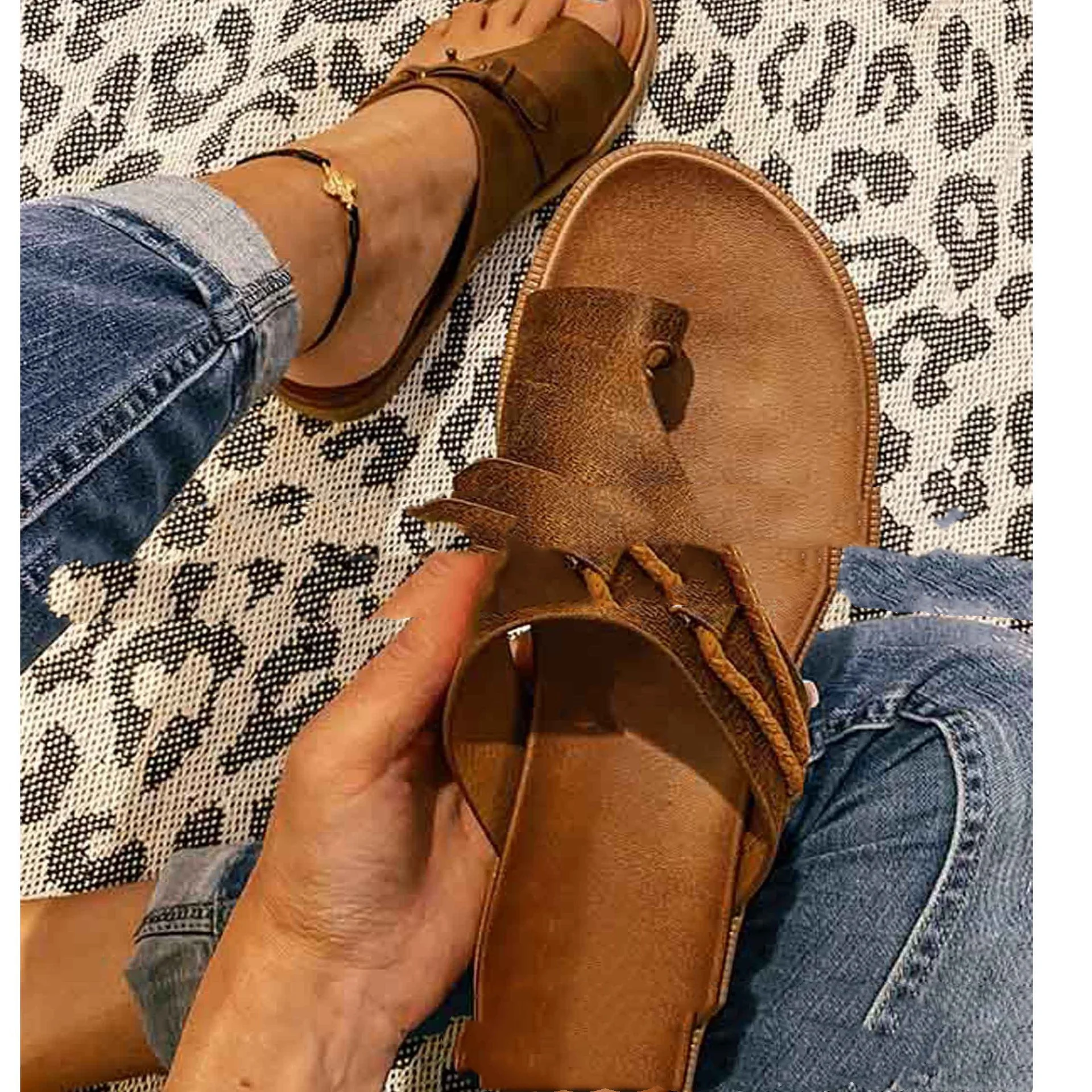 Sandalias Planas Retro Estilo Europeo Verano Nuevas — Comodidad y Elegancia Casual para tus Días Soleados, Perfectas para un Look Fresco. — foto 1