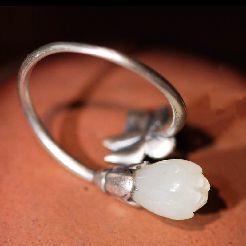 Anel feminino Lotus retrô de personalidade fashion, um acessório vintage e elegante para realçar sua beleza e expressar seu estilo pessoal. — foto 2