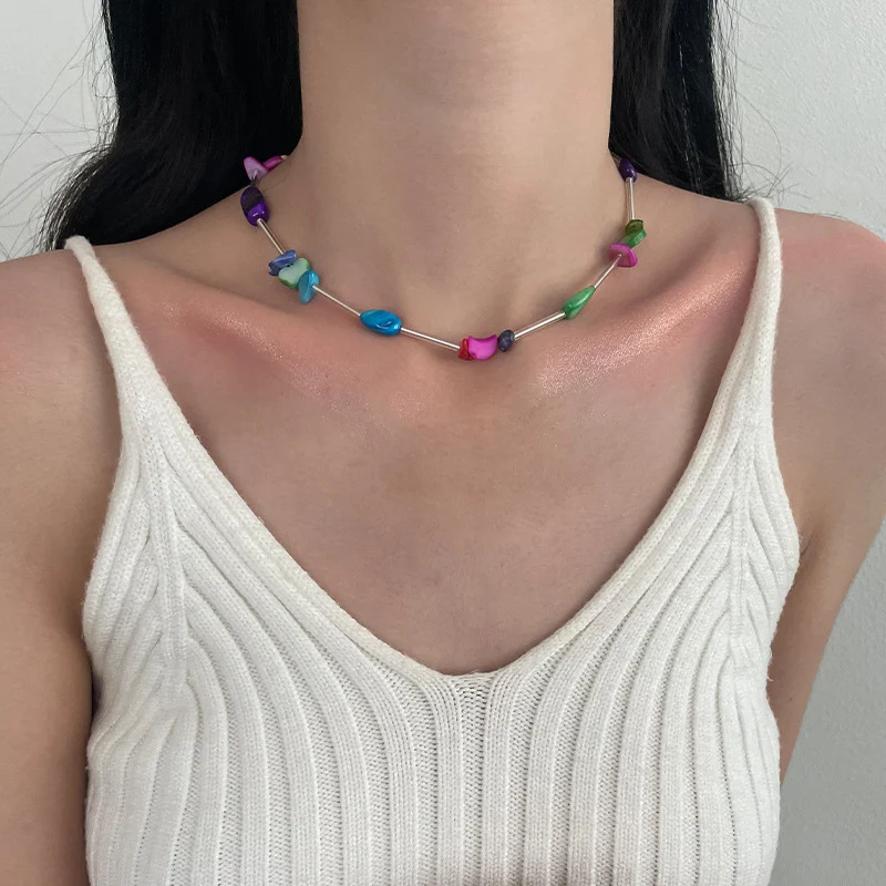 Colar de miçangas de cascalho doce, fresco e colorido, um acessório vibrante e estiloso para realçar seu visual casual. — foto 5