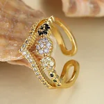 Anel aberto em V de camada dupla com diamantes brancos e zircônia. Um acessório elegante e sofisticado para realçar sua beleza. — foto 2