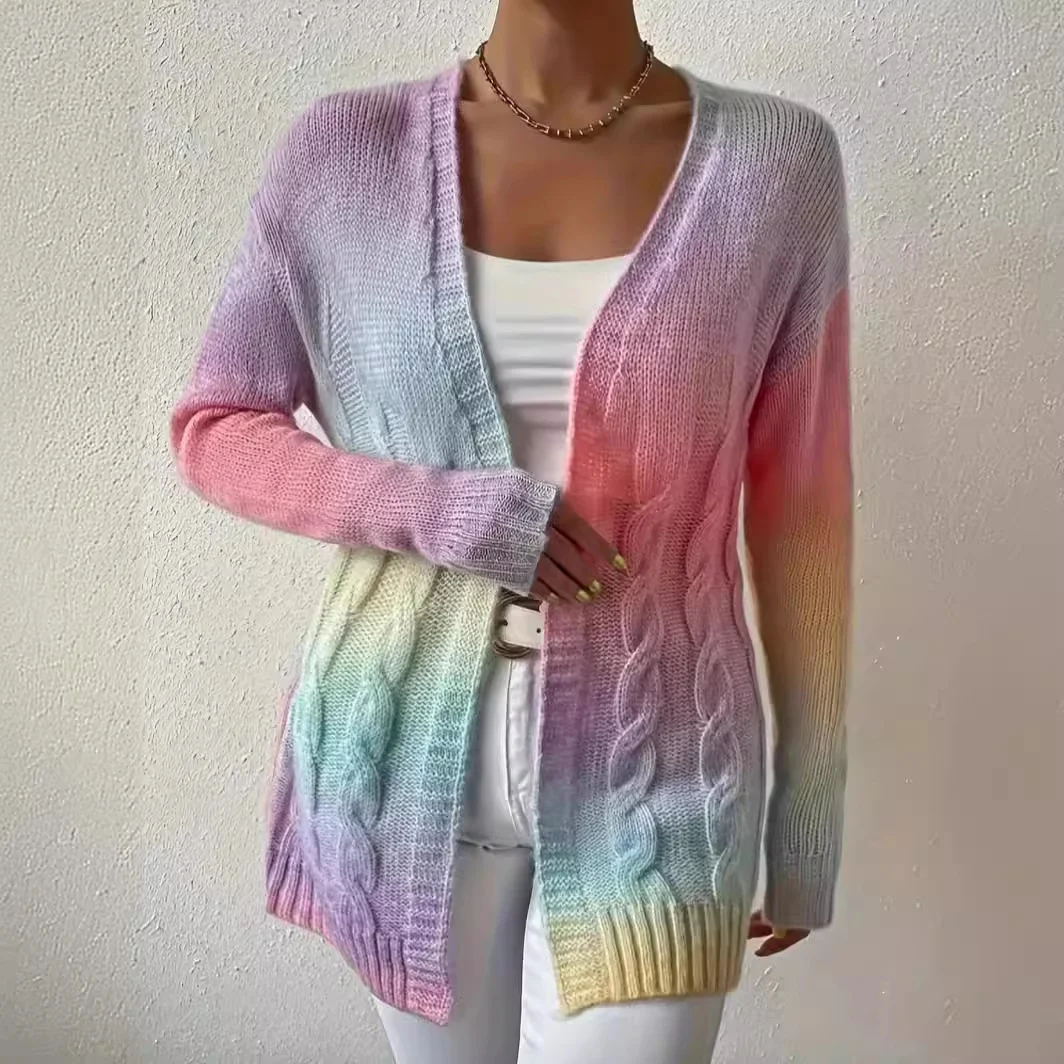 Cardigan in maglia da donna taglie forti con gradiente, tendenza moda. Morbido e confortevole per un look moderno e chic, perfetto per ogni occasione. — foto 4