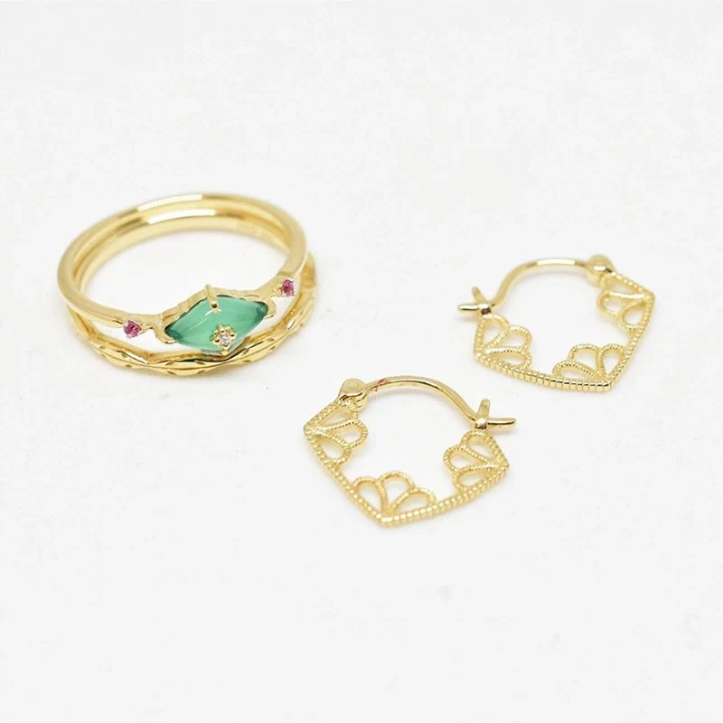 Anillo de plata S925 con calcedonia verde de temperamento sencillo, elegancia y estilo atemporal. Joyería fina para uso diario. — foto 1