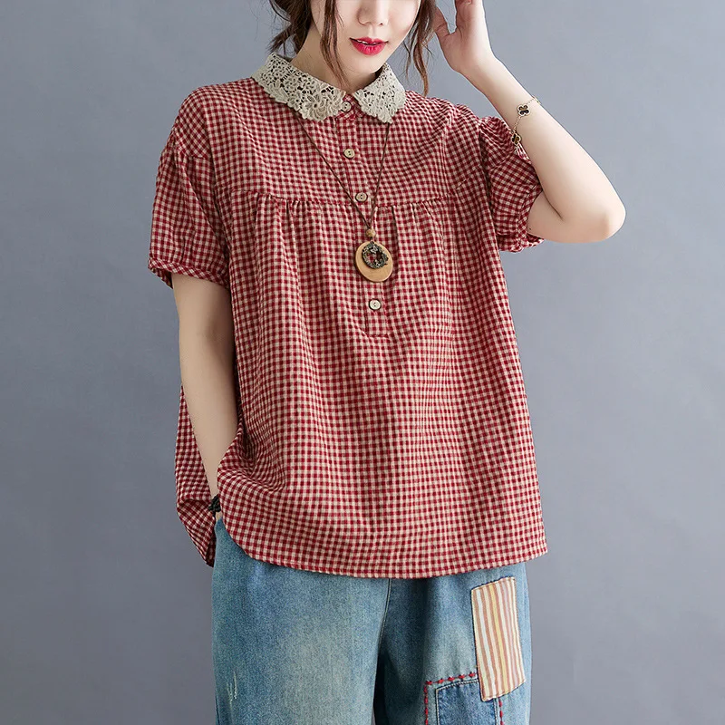Camisa xadrez feminina de algodão e linho, com gola de renda e mangas curtas. Conforto e elegância para o dia a dia. — foto 5