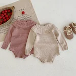 Body in maglia per neonata, colletto a loto, maniche lunghe, lana sottile, tutina triangolare, primavera-autunno, comfort e stile. — foto 2
