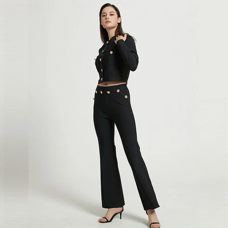 Dames tweedelige set met tops en licht uitlopende broek met hoge taille. Een stijlvolle en comfortabele outfit voor dagelijks gebruik. — foto 1