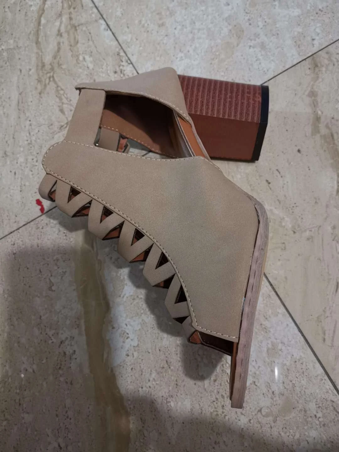 European and American fish mouth sandals for summer. Comfortable and stylish footwear, perfect for beach or city wear. E — photo 12